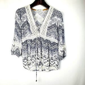 Jolt Size Small Juniors Blue Floral Top